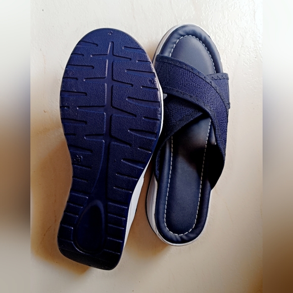 Women's New Navy Blue Casual Slip On Wedges - Picture 5 of 6